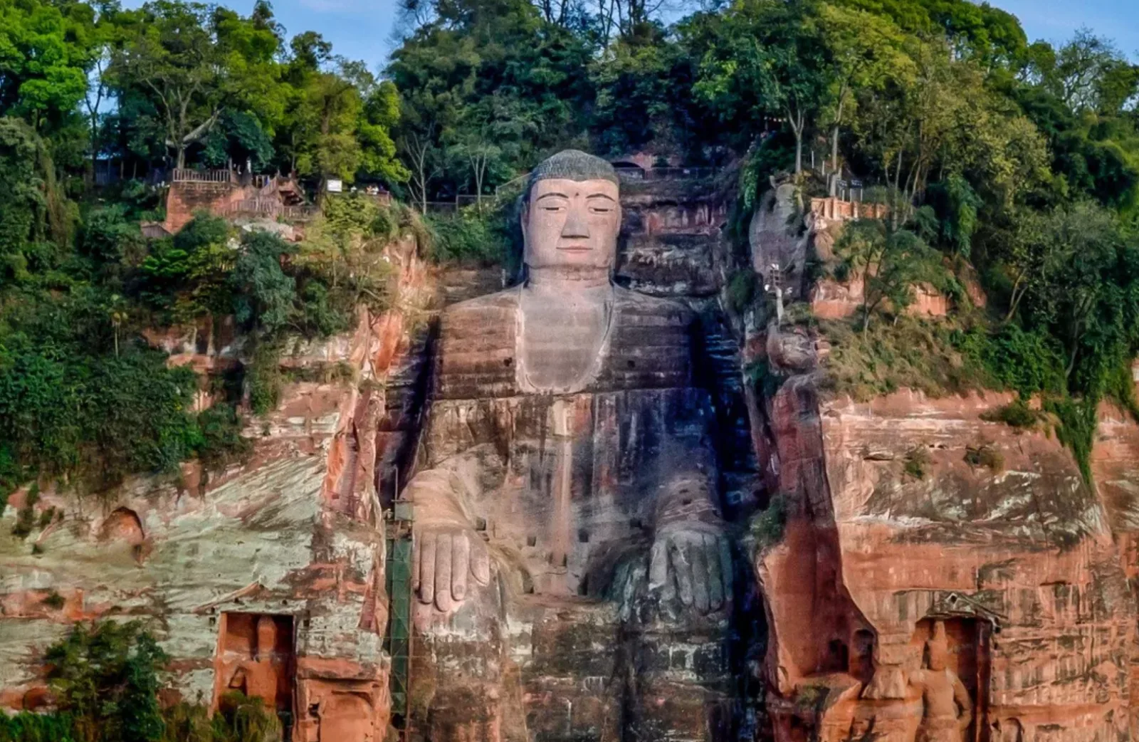 1‑Day Leshan Giant Buddha & Chengdu Kuanzhai Alley Small‑Group Tour