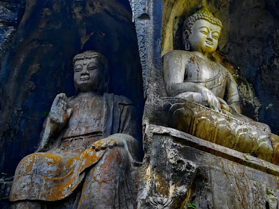 Lingyin Temple sightseeing - Photo 1