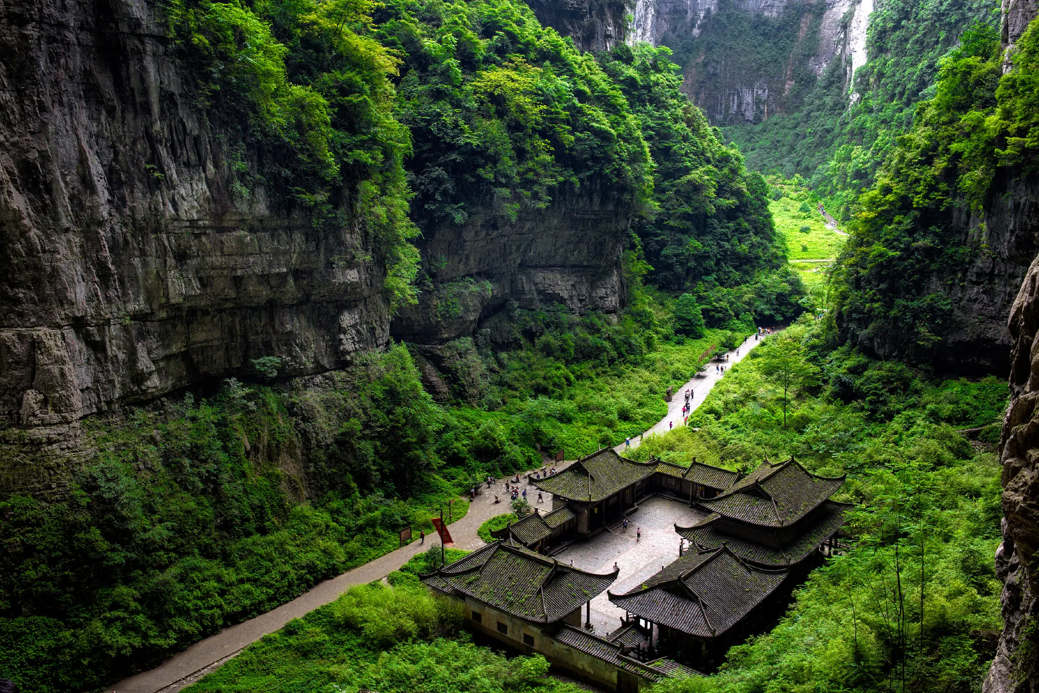 1‑Day Wulong Natural Heritage & Hongyadong Night Small‑Group Tour