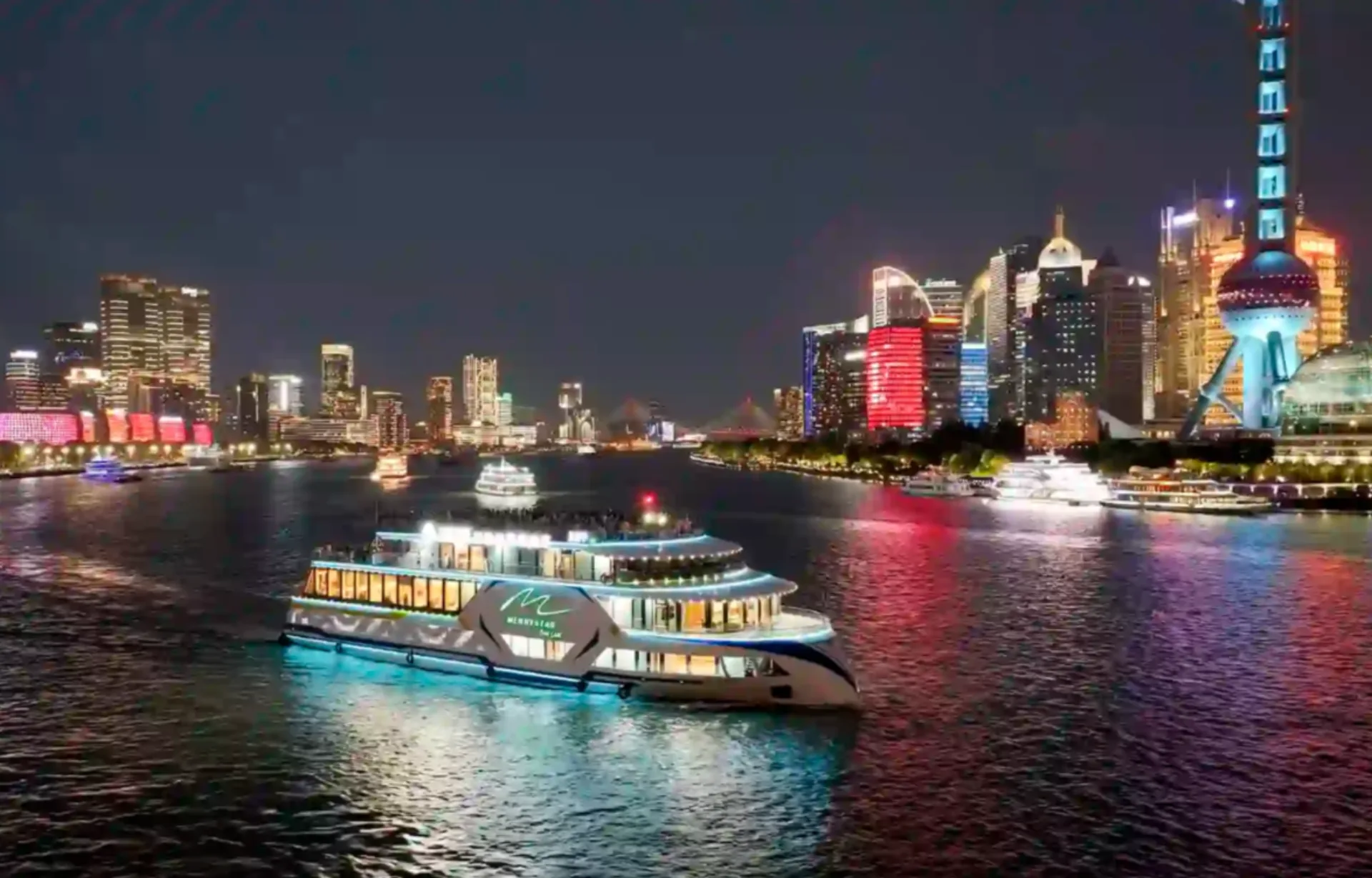 Yu Garden, City God Temple, Nanjing Road, Wukang Road, Lujiazui & Huangpu River Cruise - Photo 3