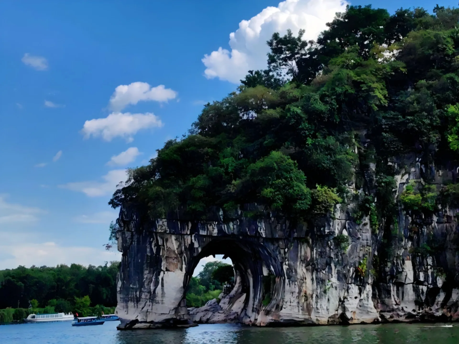 Morning Flight to Guilin, Elephant Trunk Hill & Two Rivers and Four Lakes Cruise