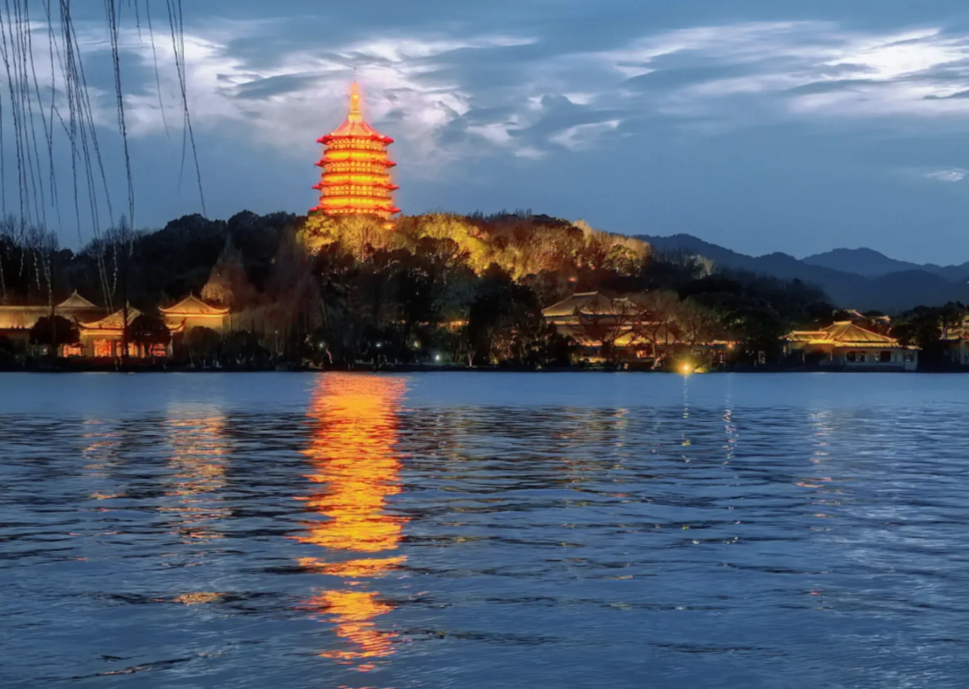 Lingyin Temple, West Lake Cruise & Xiaohe Street - Photo 2