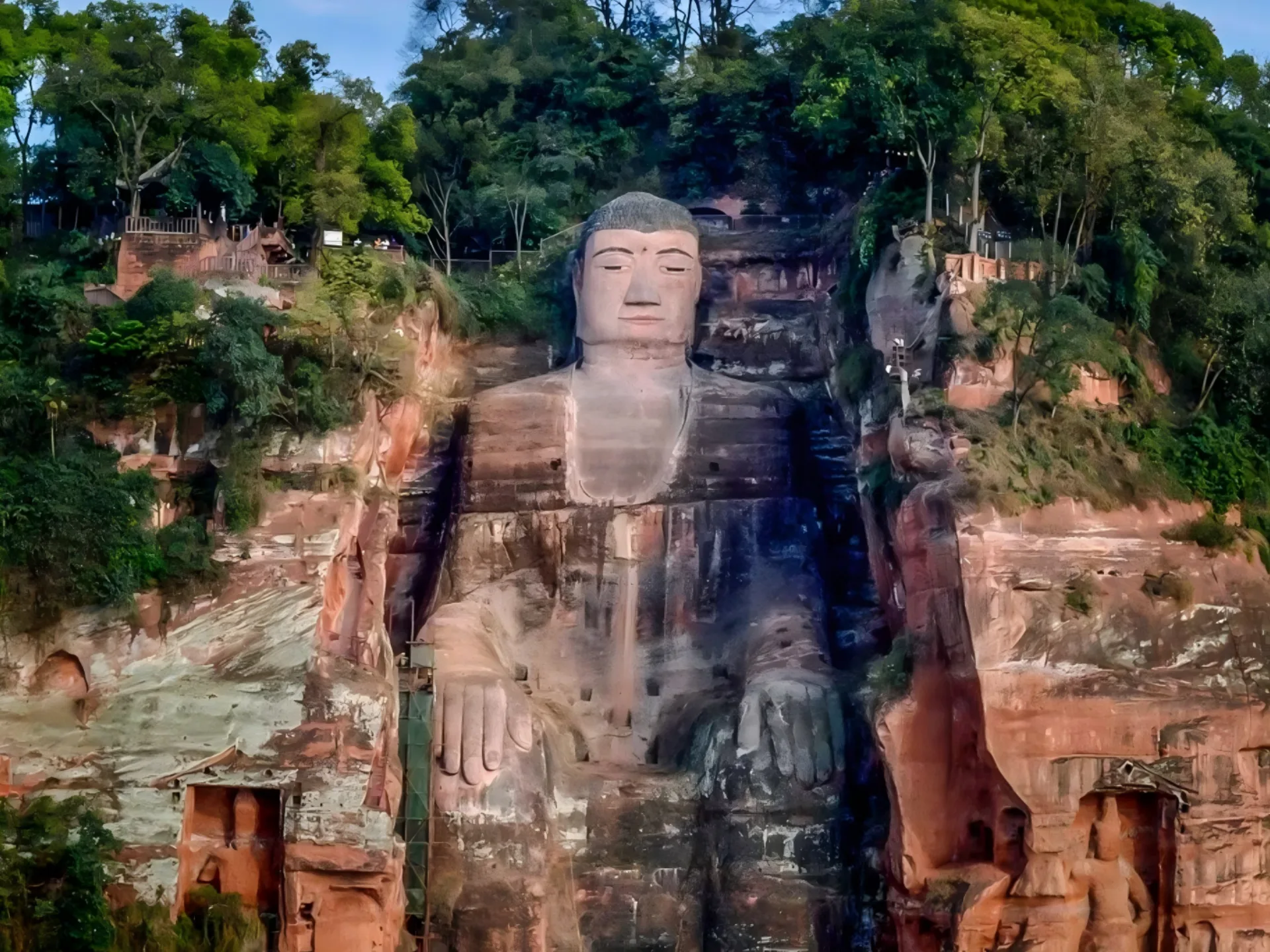 Leshan Giant Buddha, Suji Ancient Town & Return to Chengdu - Photo 1