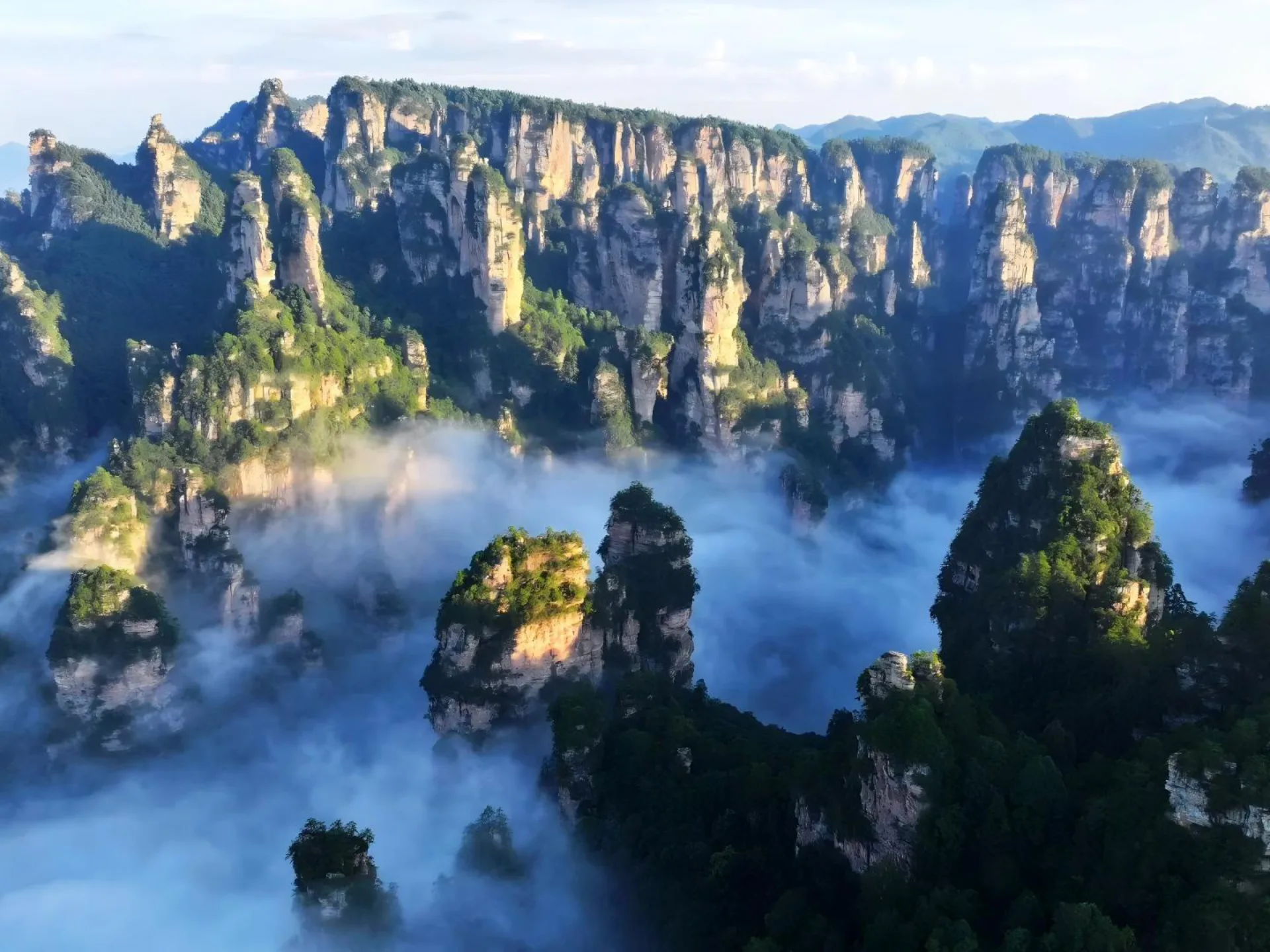 In-depth Tour of Zhangjiajie National Forest Park - Photo 3