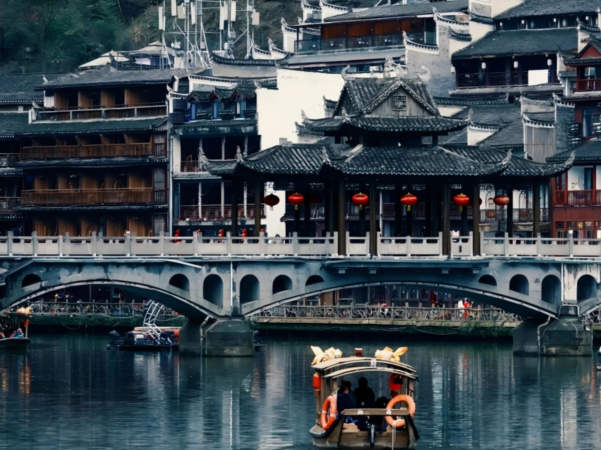 Leisure Tour in Fenghuang Ancient Town & Departure Transfer - Photo 1