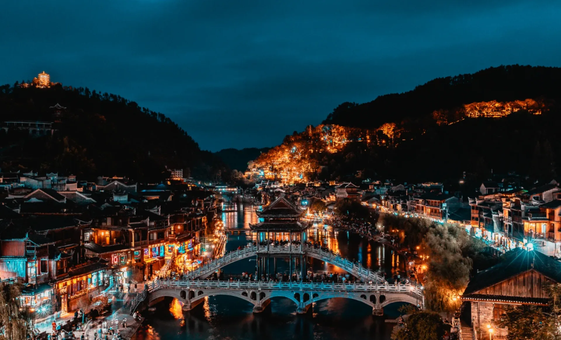 Leisure Tour in Fenghuang Ancient Town & Departure Transfer - Photo 2