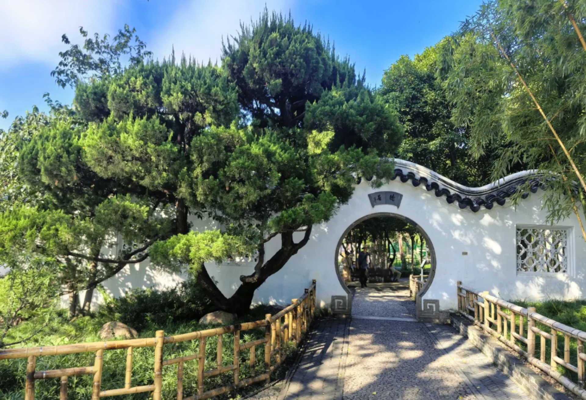 West Lake, Lingyin Temple & Xiaohe Historic Street - Photo 1