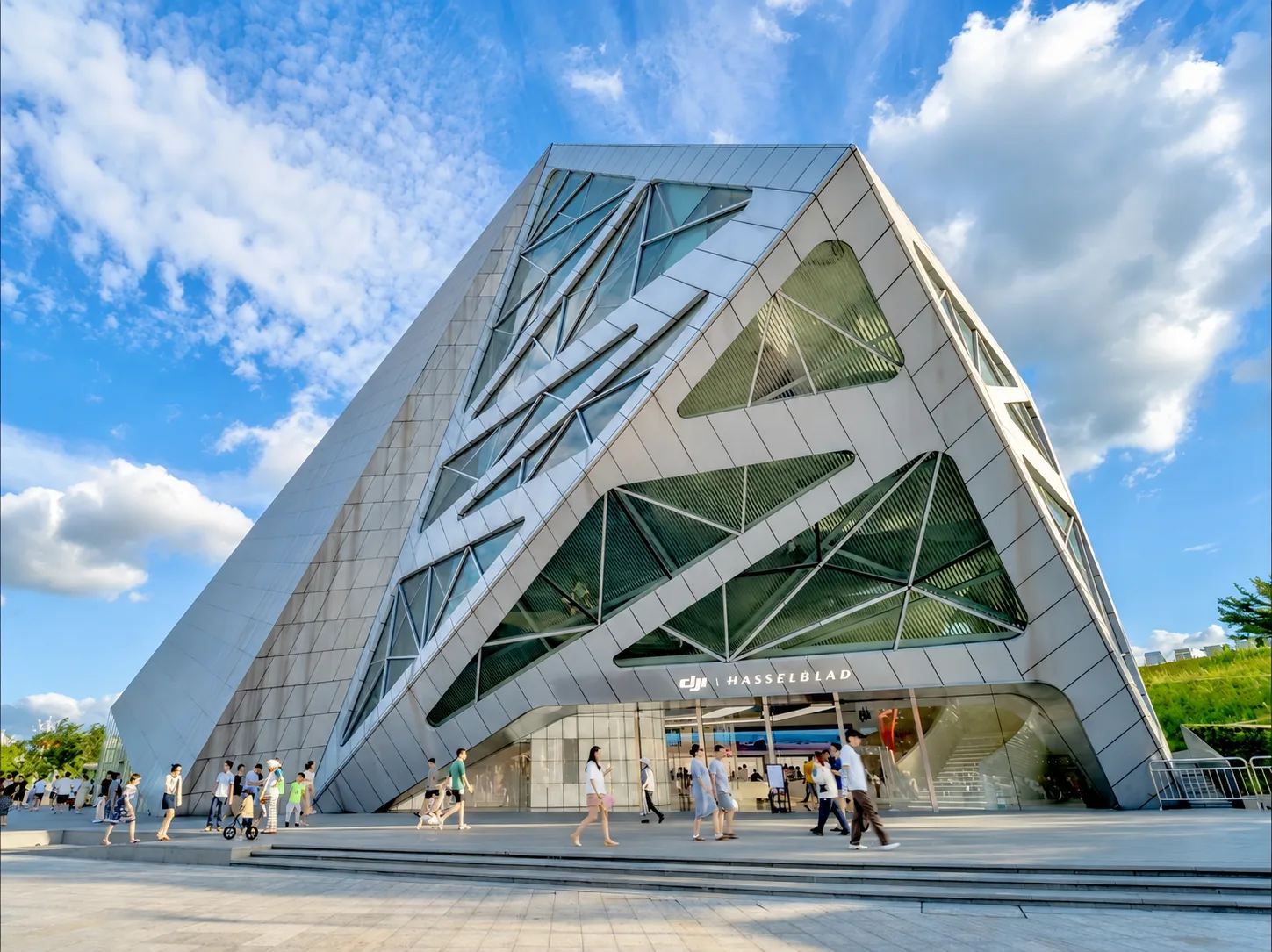 Dajiang Harbour Flagship Stores (Consumer Tech Showroom) - Photo 1